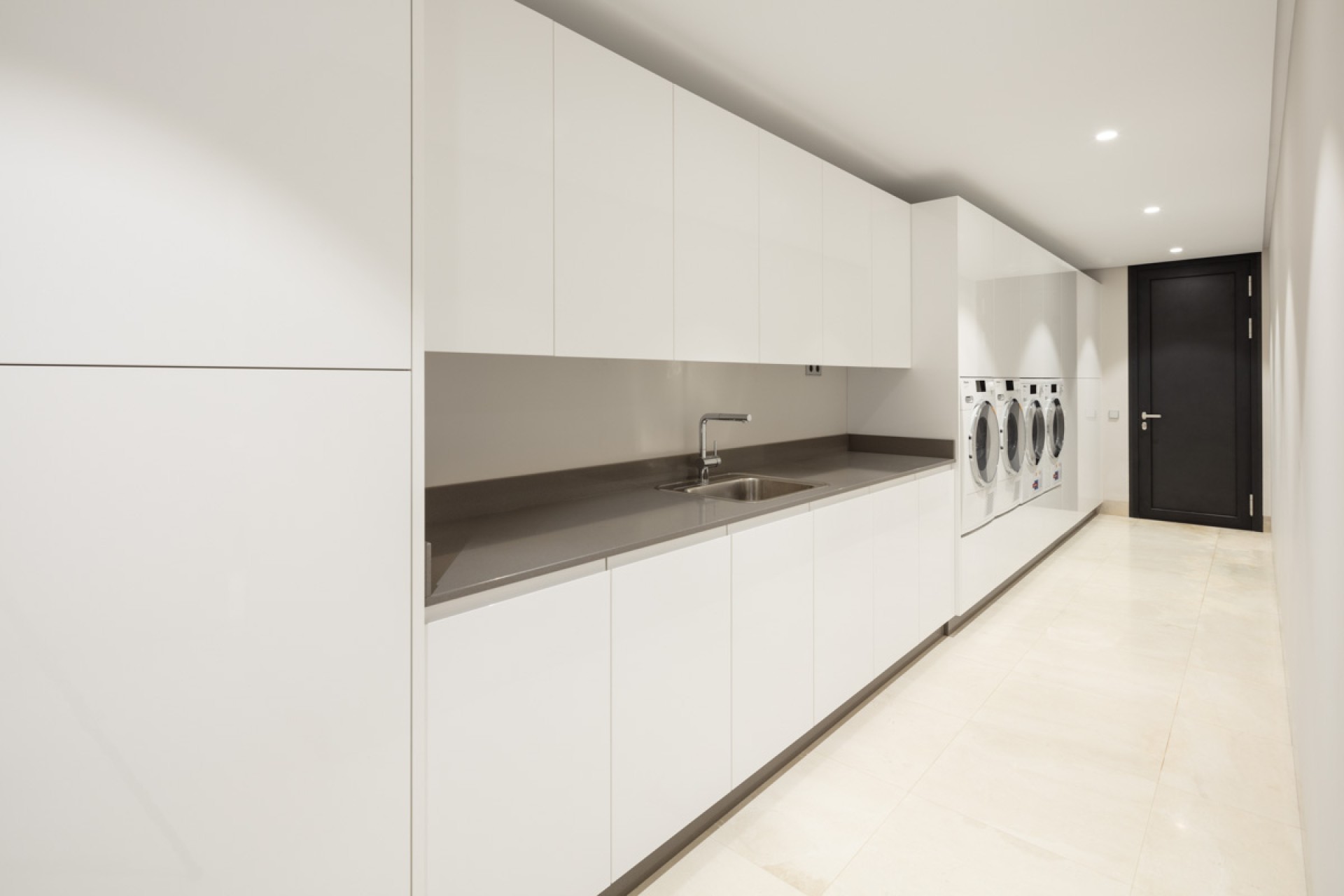 Neue Gebäude - Villa / Doppelhaushälfte - Benahavís