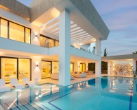 Neue Gebäude - Villa / Doppelhaushälfte - Benahavís