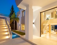 Neue Gebäude - Villa / Doppelhaushälfte - Benahavís