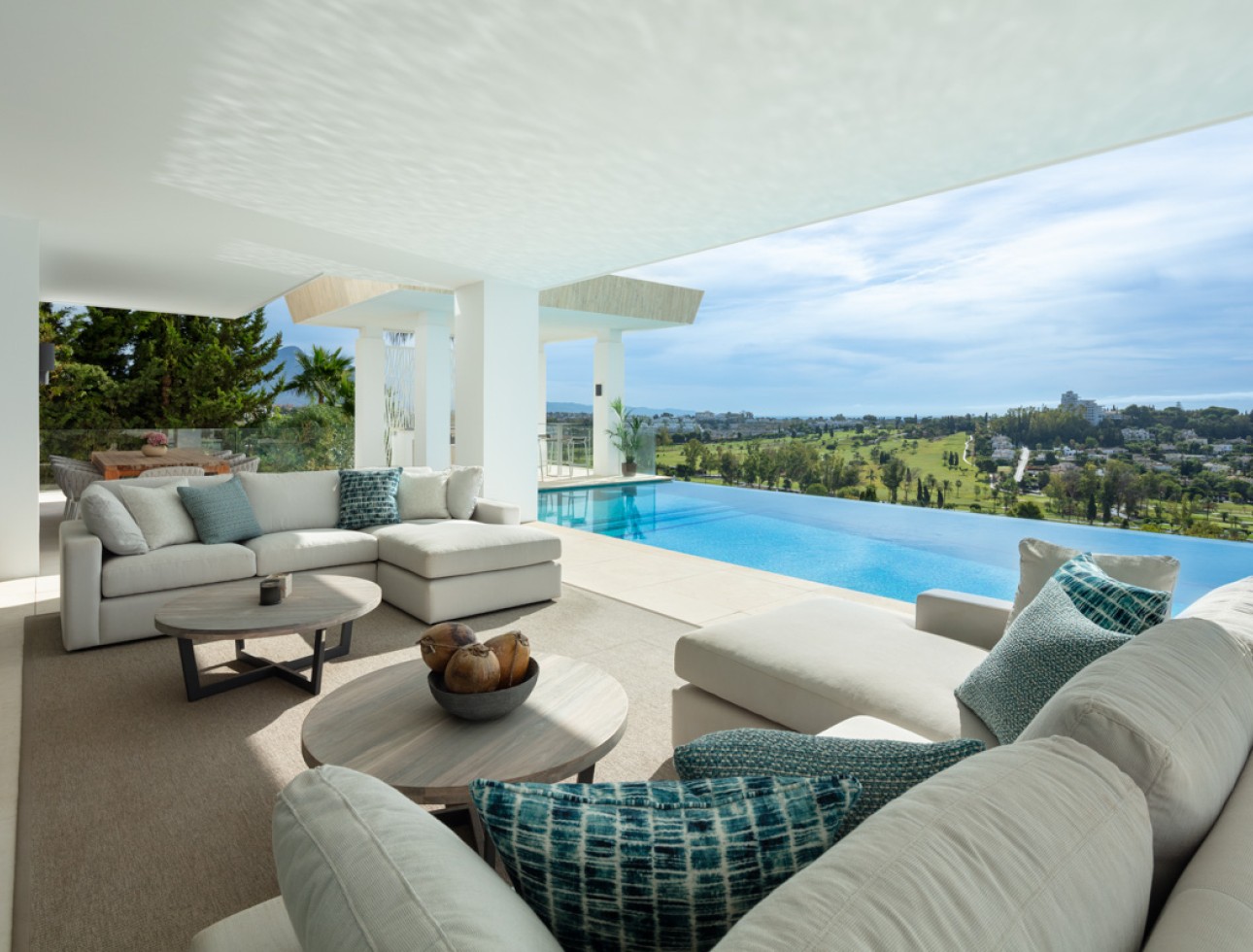 Neue Gebäude - Villa / Doppelhaushälfte - Benahavís