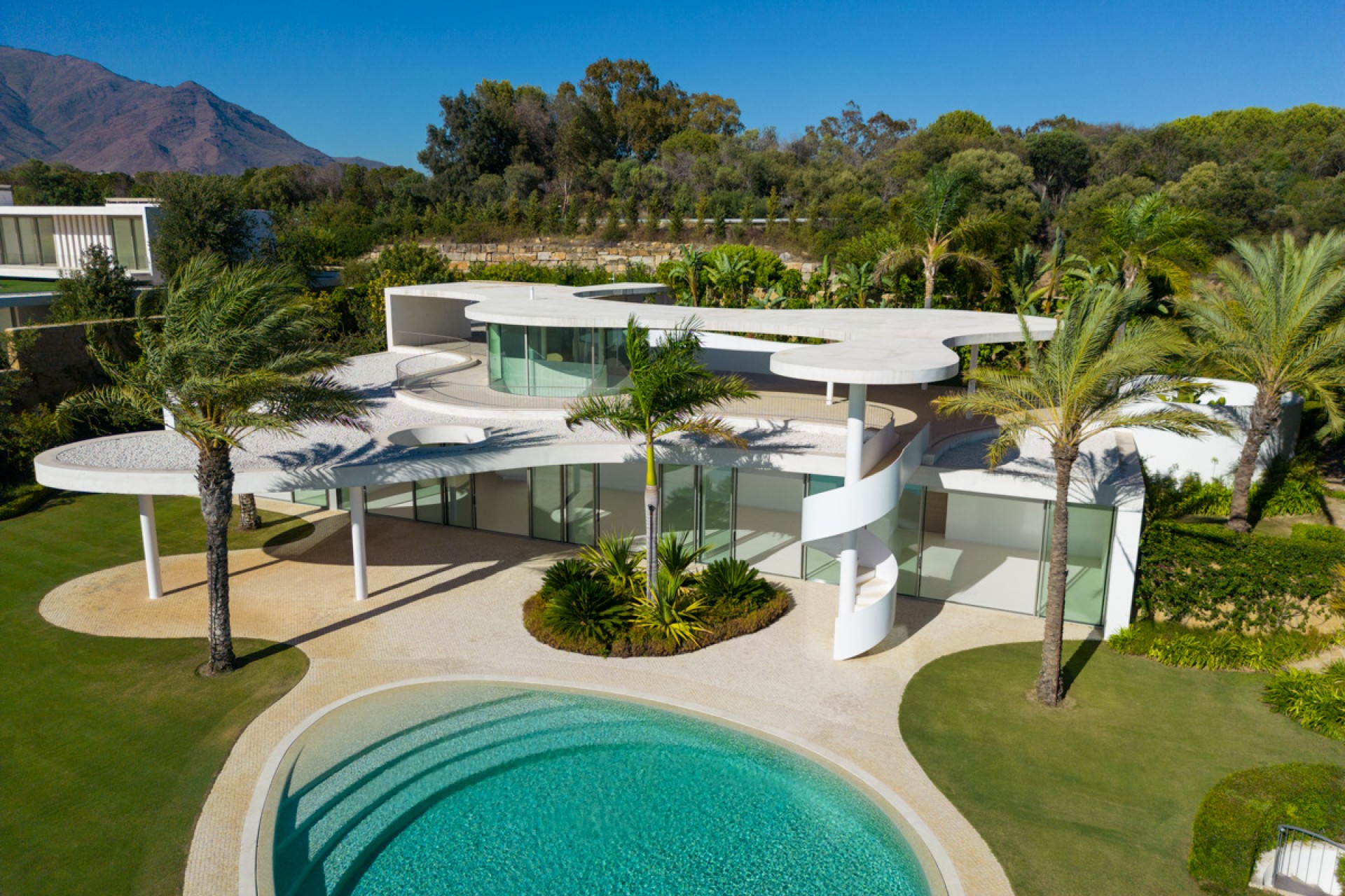 Neue Gebäude - Villa / Doppelhaushälfte - Casares