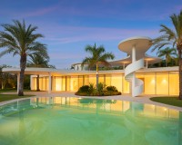 Neue Gebäude - Villa / Doppelhaushälfte - Casares