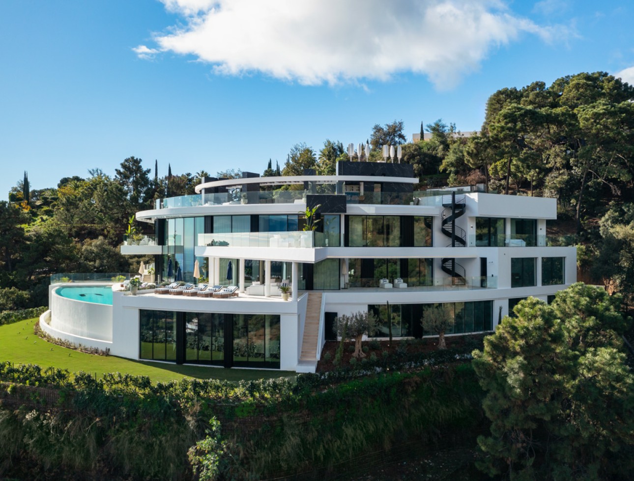 Neue Gebäude - Villa / Doppelhaushälfte - El Madroñal