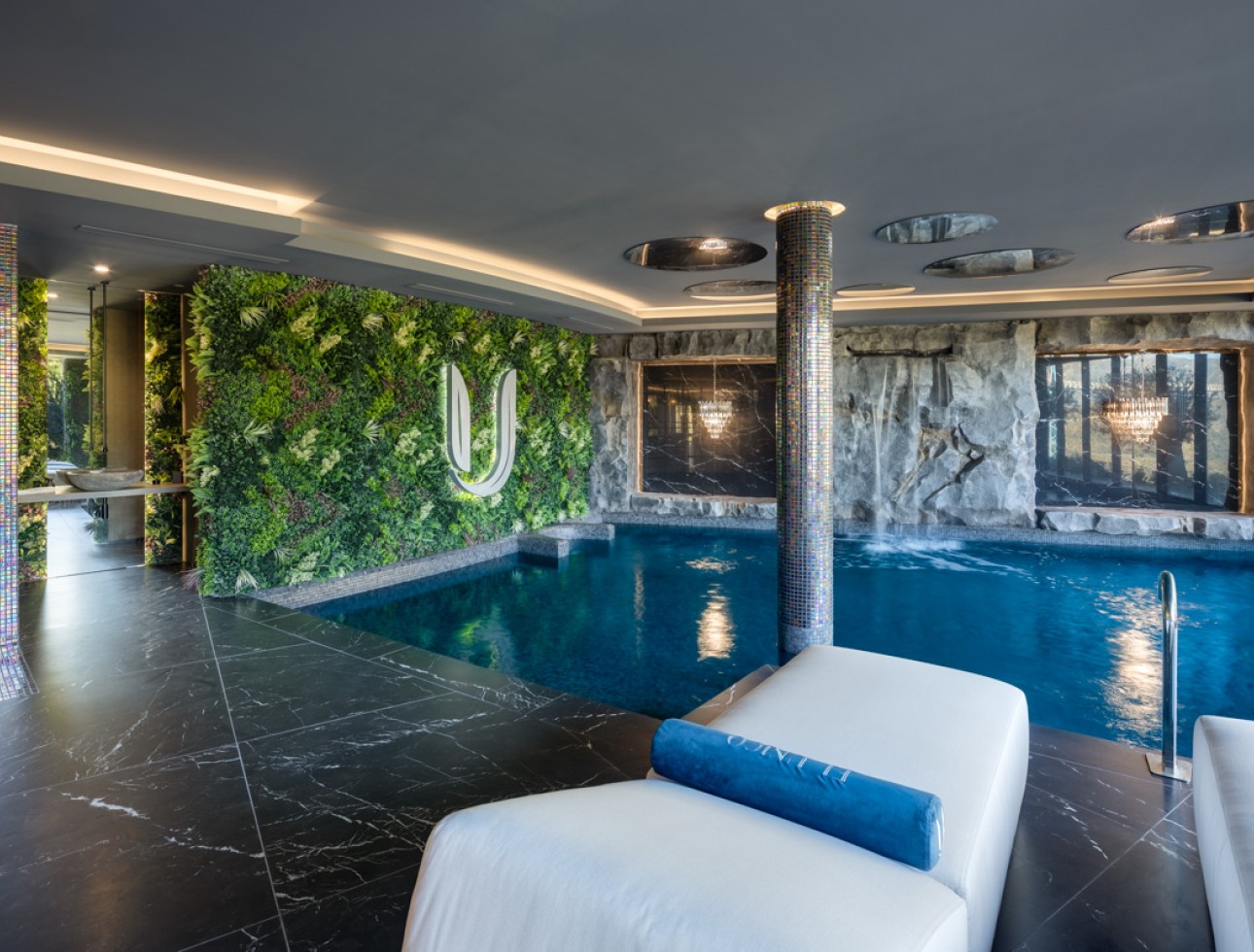 Neue Gebäude - Villa / Doppelhaushälfte - El Madroñal