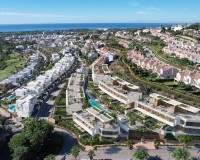 Neue Gebäude - Villa / Doppelhaushälfte - Estepona