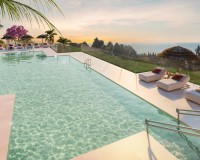 Neue Gebäude - Villa / Doppelhaushälfte - Estepona