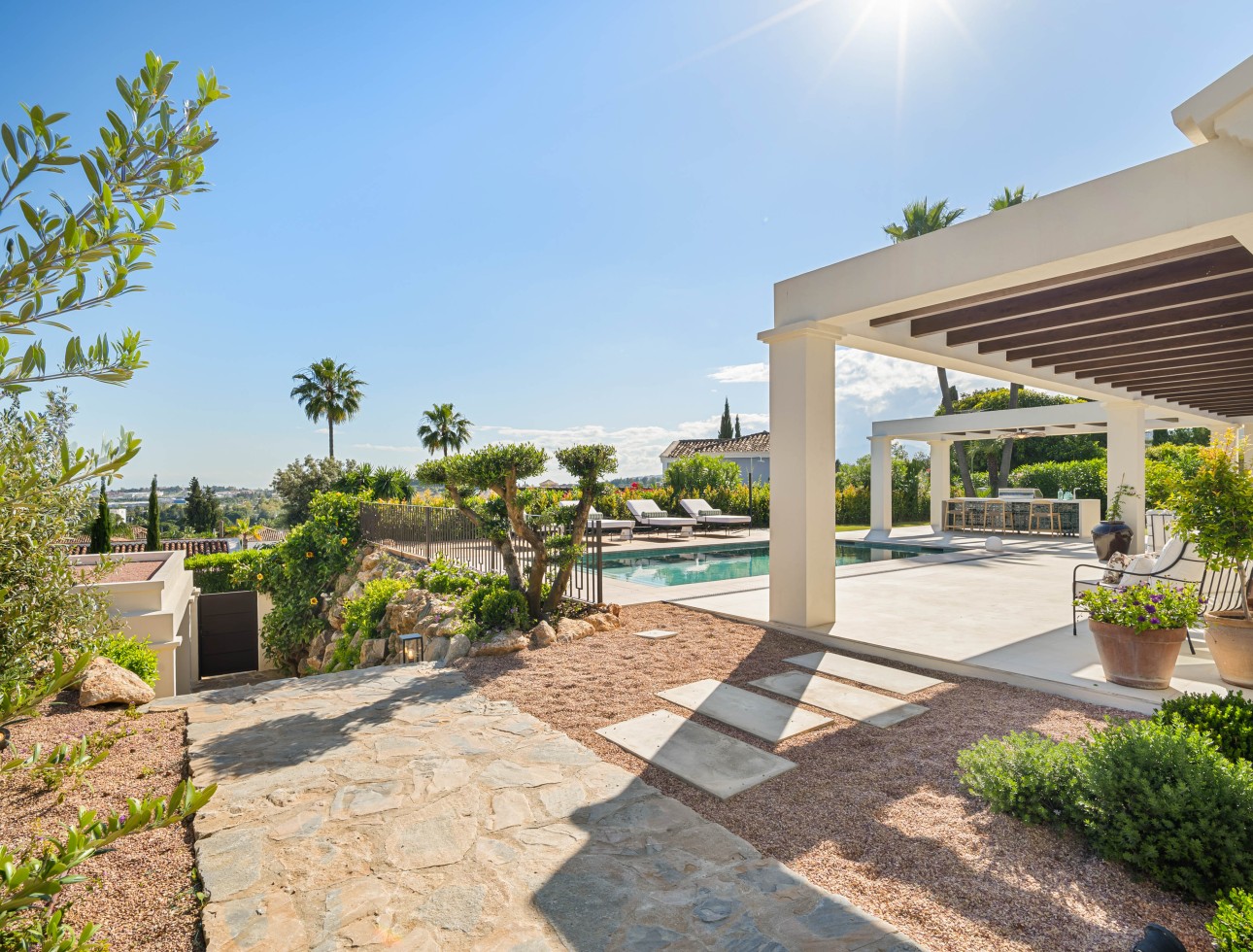 Neue Gebäude - Villa / Doppelhaushälfte - Marbella