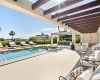 Neue Gebäude - Villa / Doppelhaushälfte - Marbella