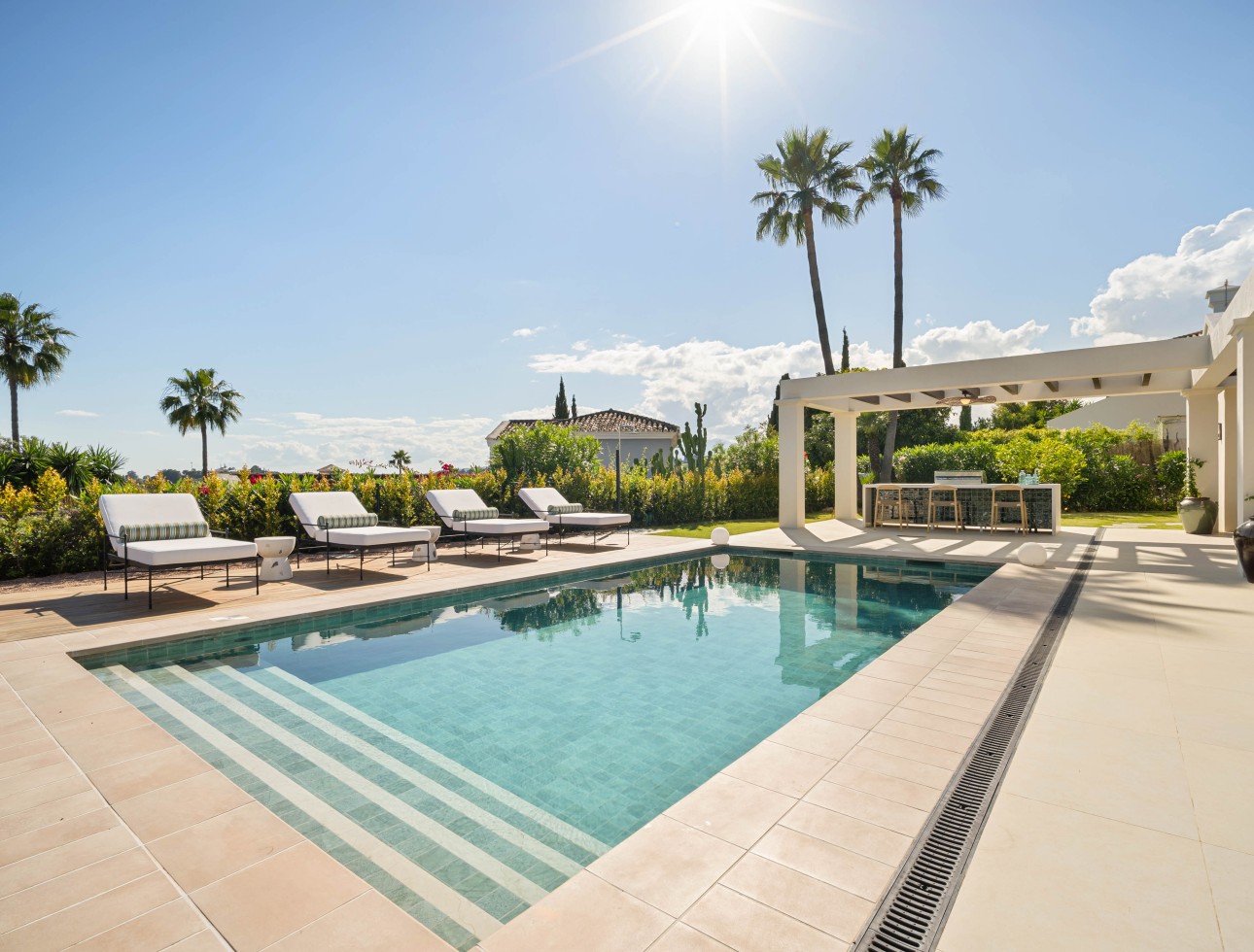 Neue Gebäude - Villa / Doppelhaushälfte - Marbella