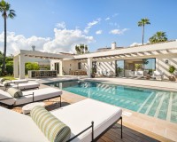 Neue Gebäude - Villa / Doppelhaushälfte - Marbella