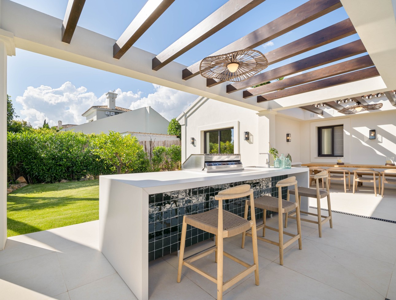 Neue Gebäude - Villa / Doppelhaushälfte - Marbella