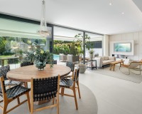 Neue Gebäude - Villa / Doppelhaushälfte - Marbella