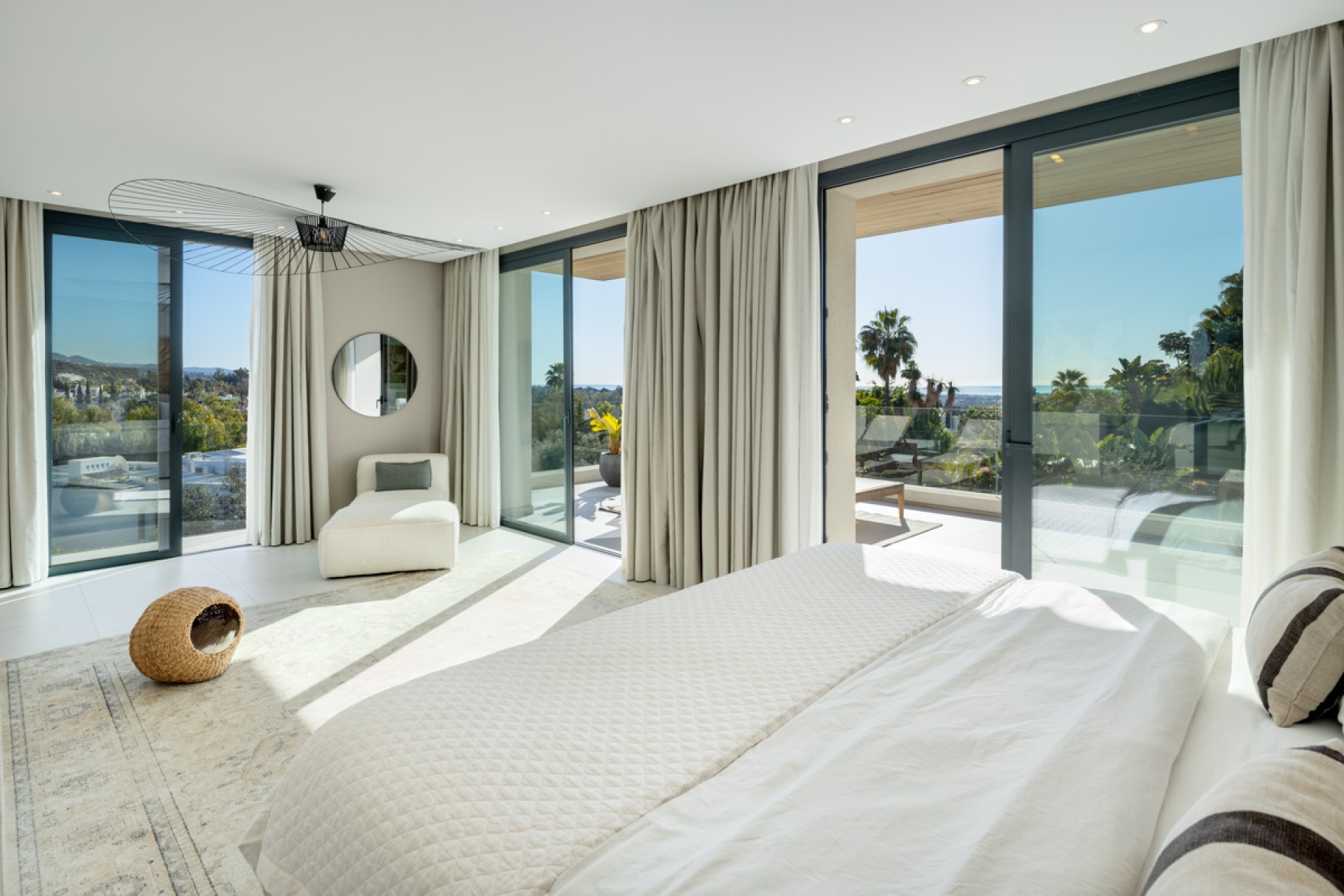 Neue Gebäude - Villa / Doppelhaushälfte - Marbella