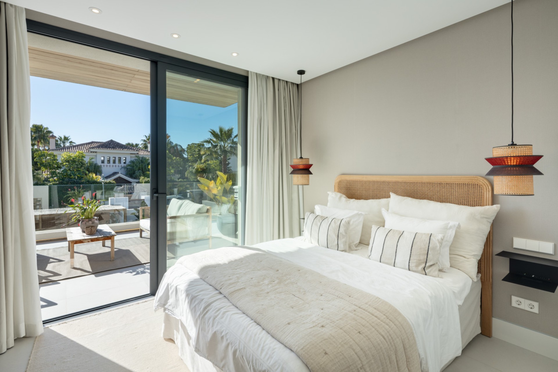 Neue Gebäude - Villa / Doppelhaushälfte - Marbella