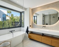 Neue Gebäude - Villa / Doppelhaushälfte - Marbella