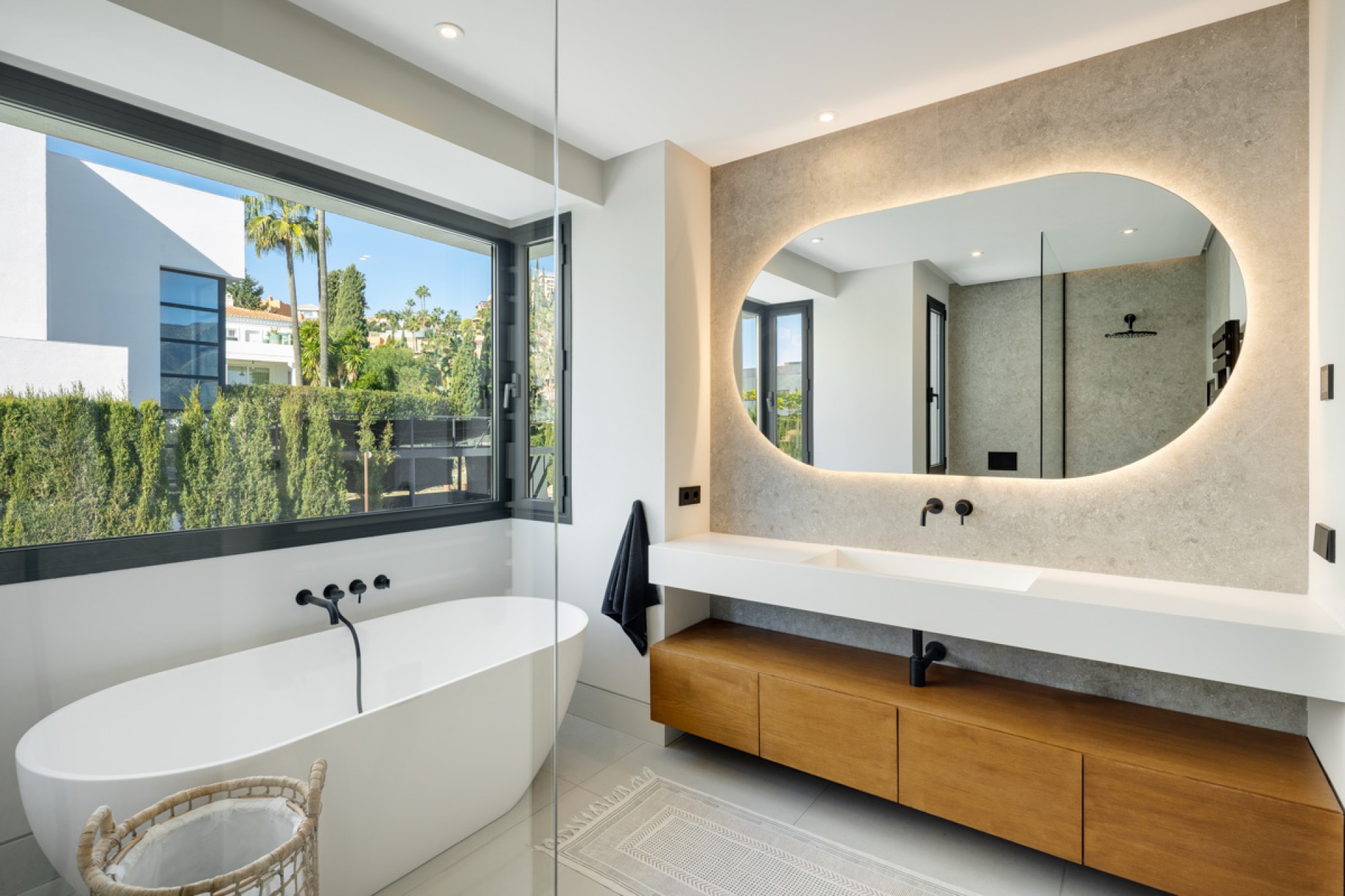 Neue Gebäude - Villa / Doppelhaushälfte - Marbella