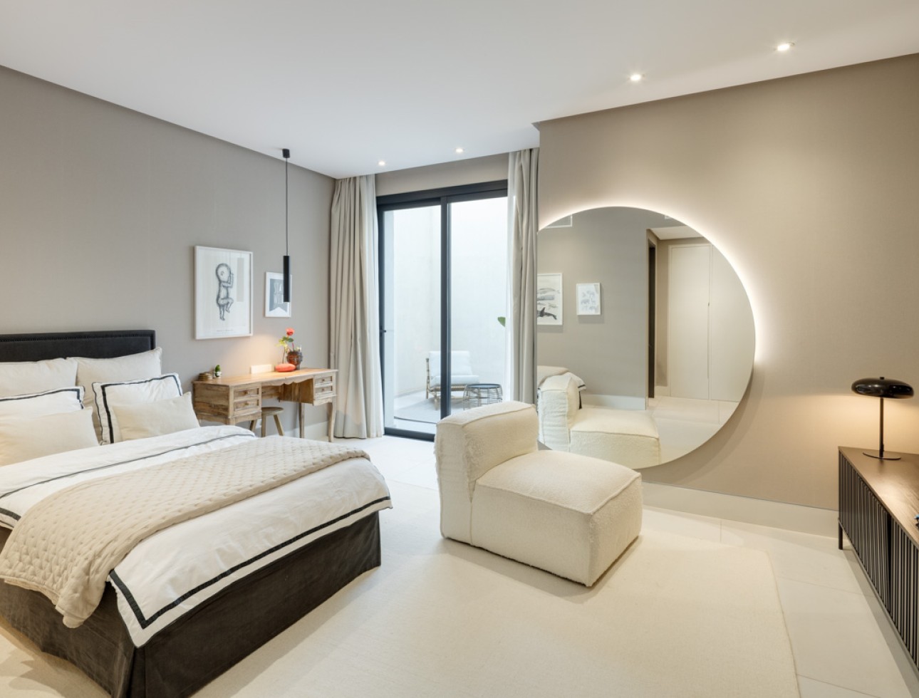 Neue Gebäude - Villa / Doppelhaushälfte - Marbella