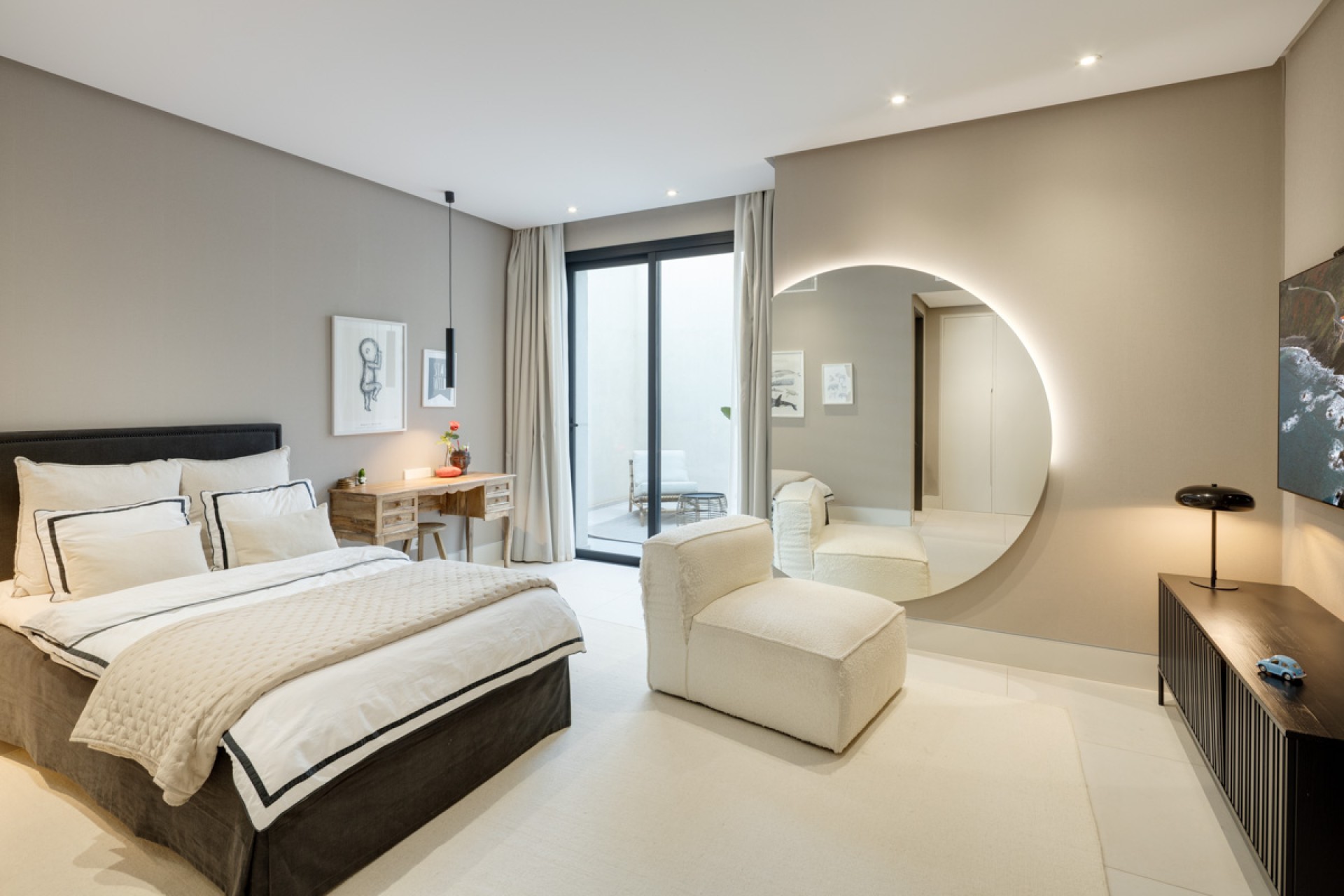 Neue Gebäude - Villa / Doppelhaushälfte - Marbella