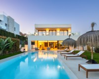 Neue Gebäude - Villa / Doppelhaushälfte - Marbella