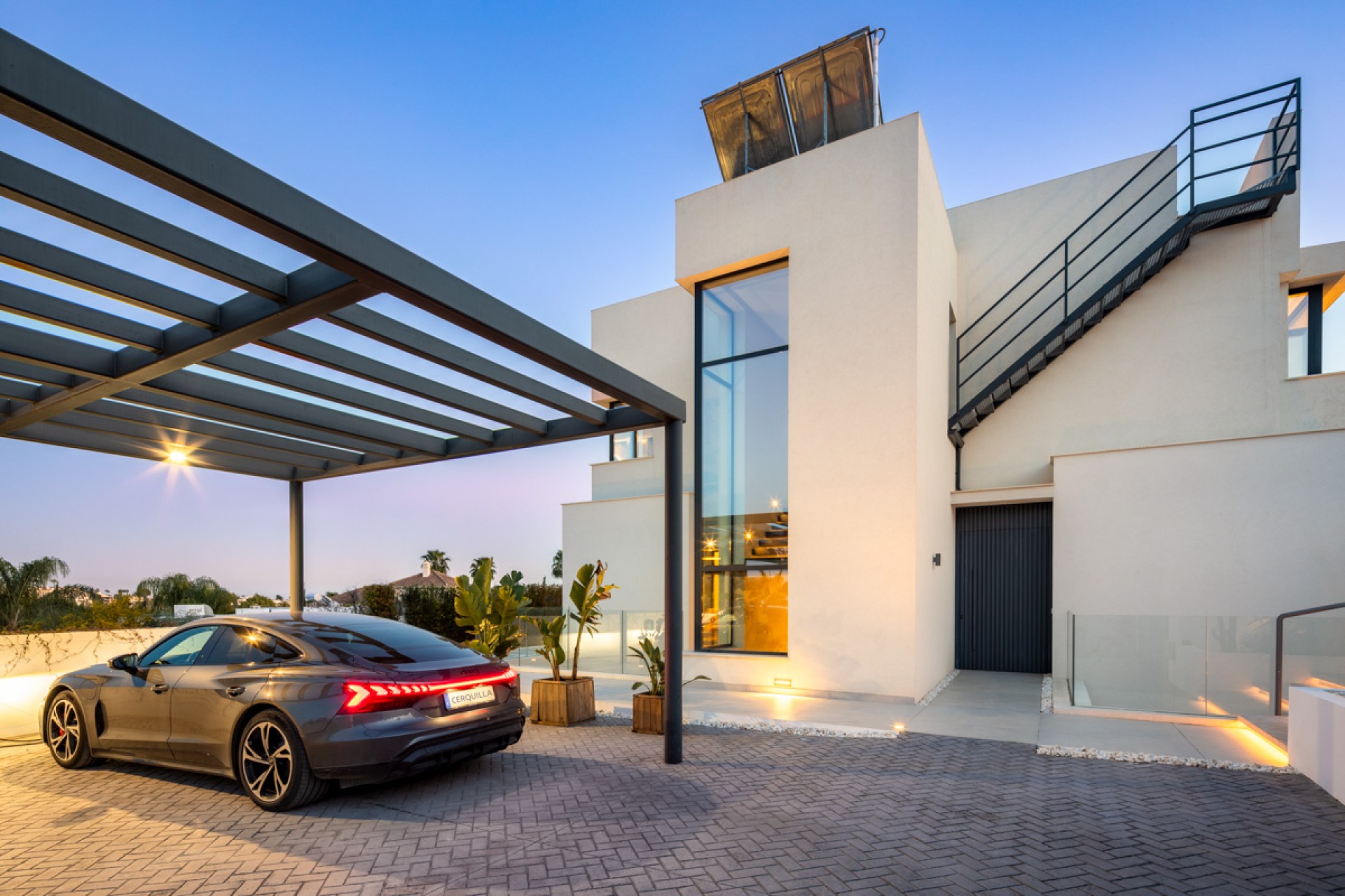 Neue Gebäude - Villa / Doppelhaushälfte - Marbella