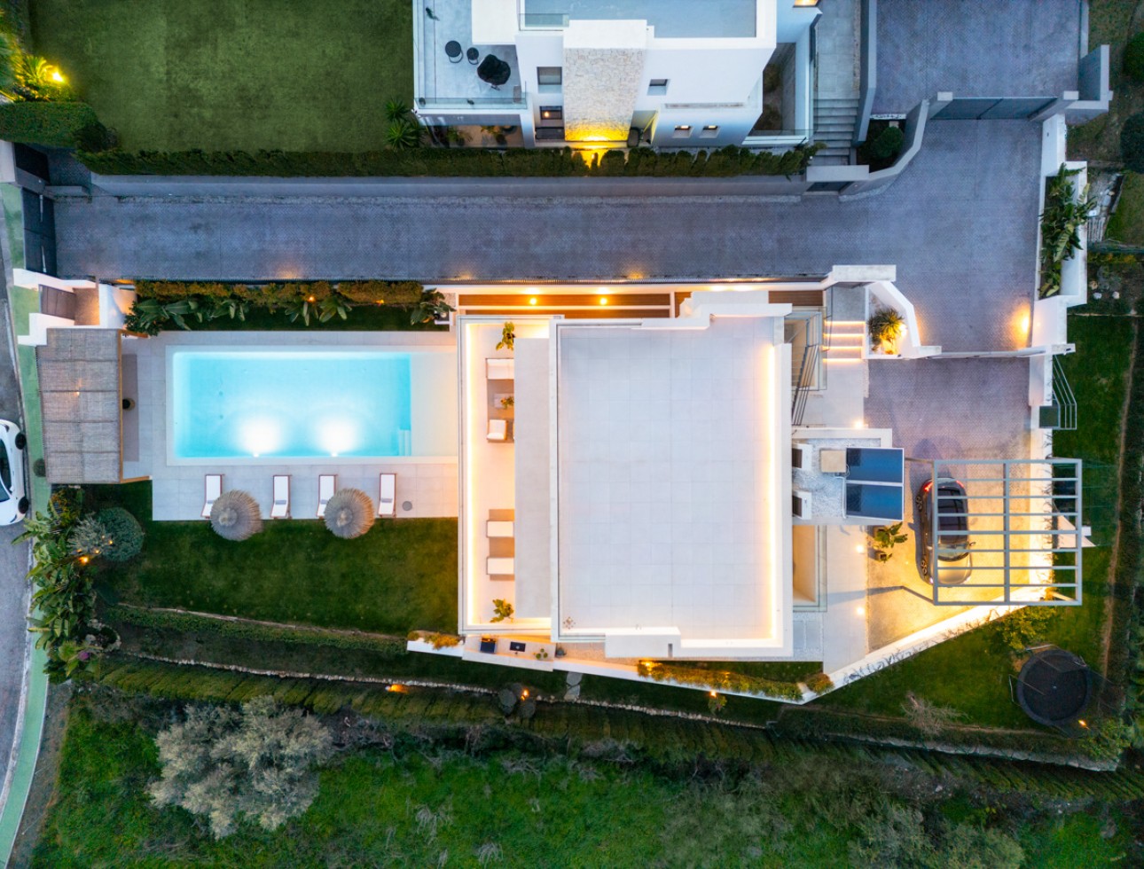 Neue Gebäude - Villa / Doppelhaushälfte - Marbella