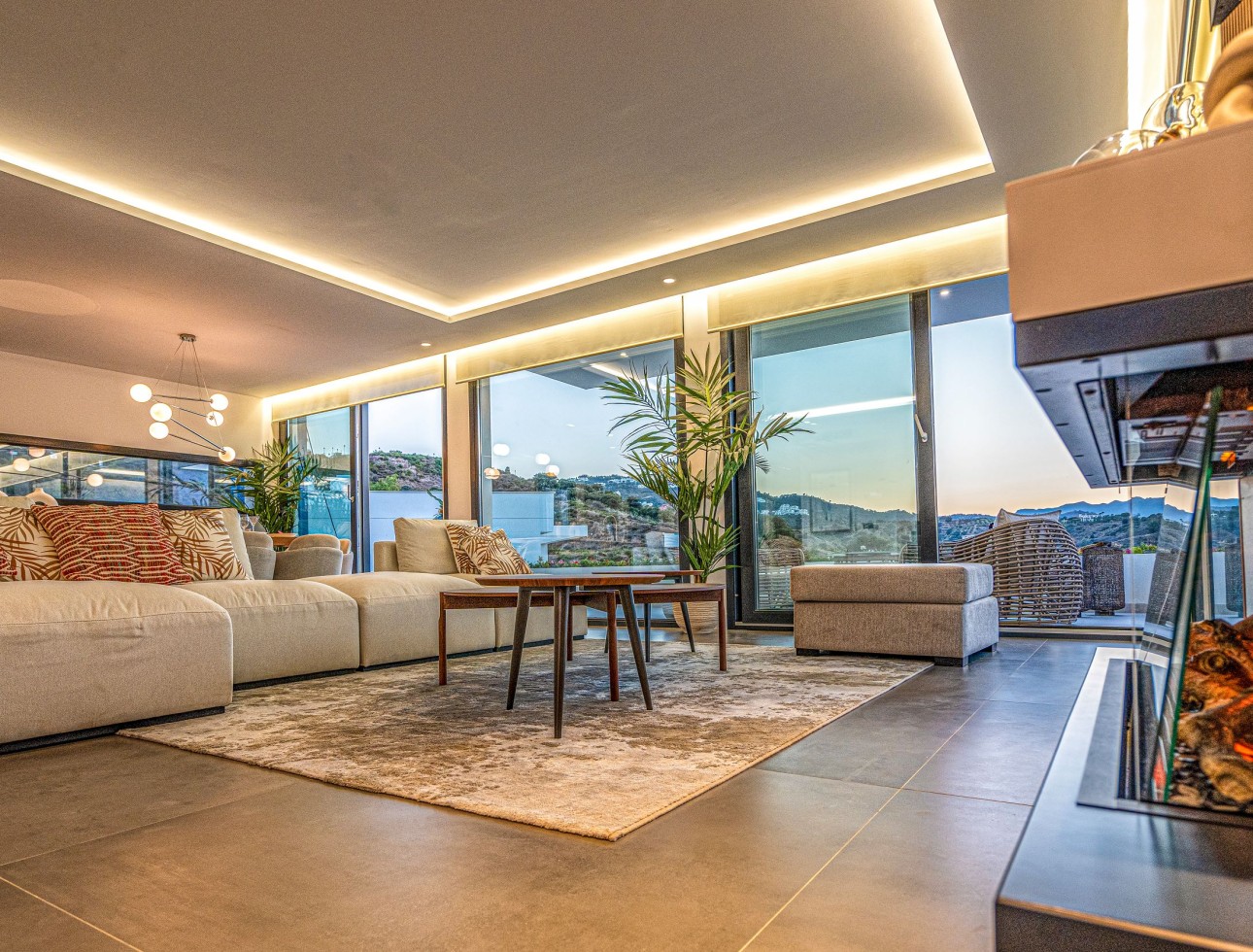 Neue Gebäude - Villa / Doppelhaushälfte - Mijas