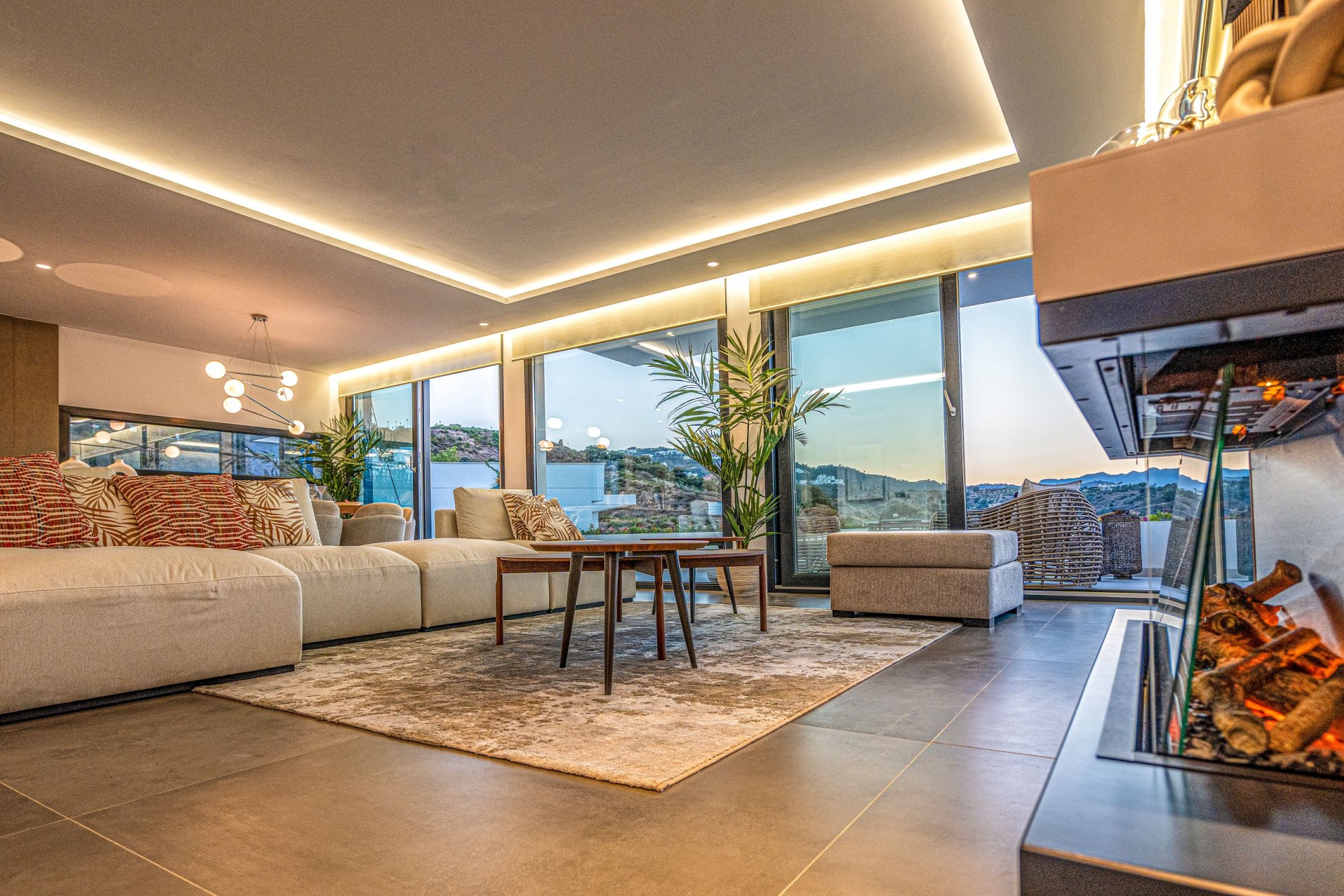 Neue Gebäude - Villa / Doppelhaushälfte - Mijas