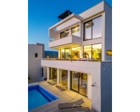 Neue Gebäude - Villa / Doppelhaushälfte - Mijas