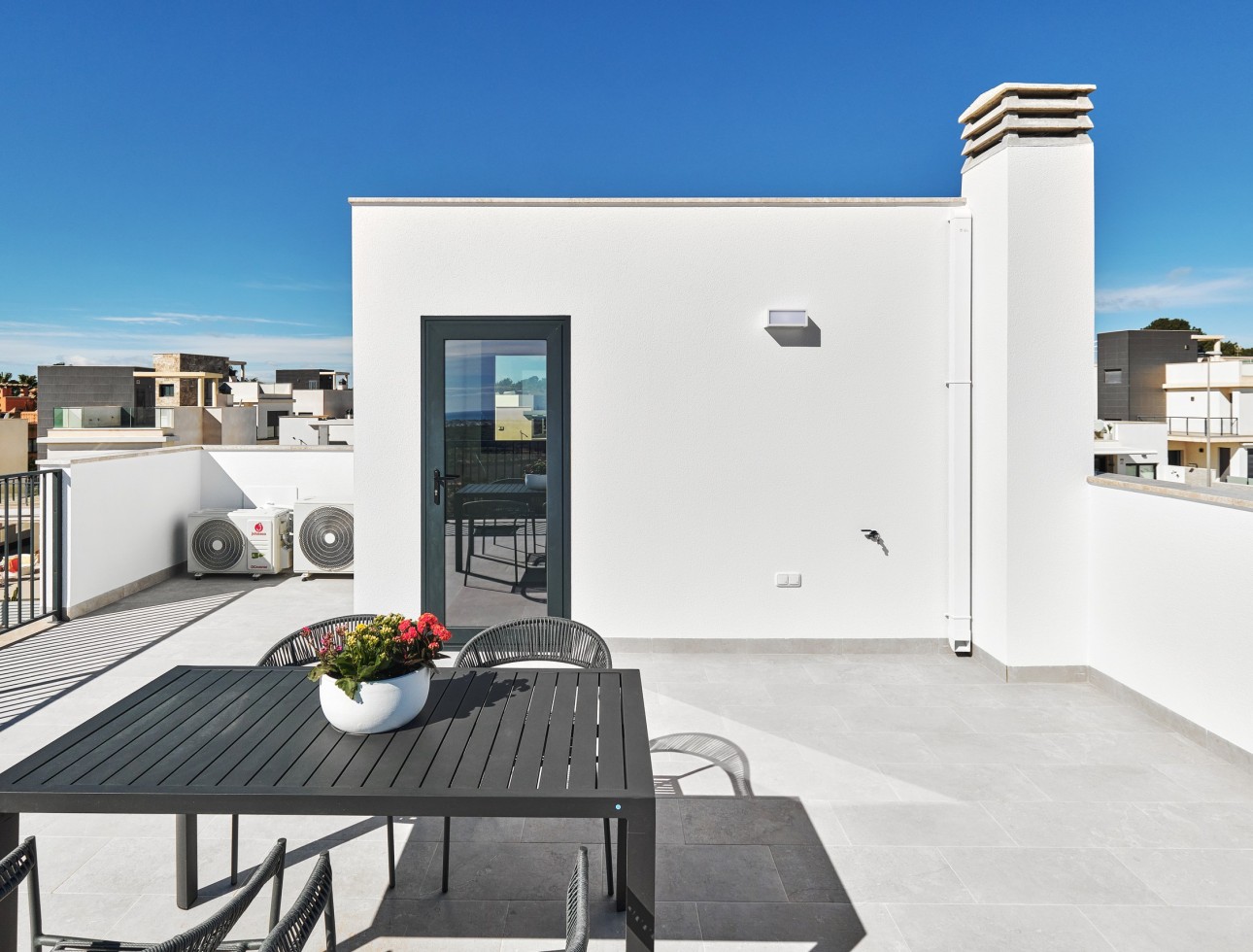 Neue Gebäude - Villa / Doppelhaushälfte - San Miguel de Salinas