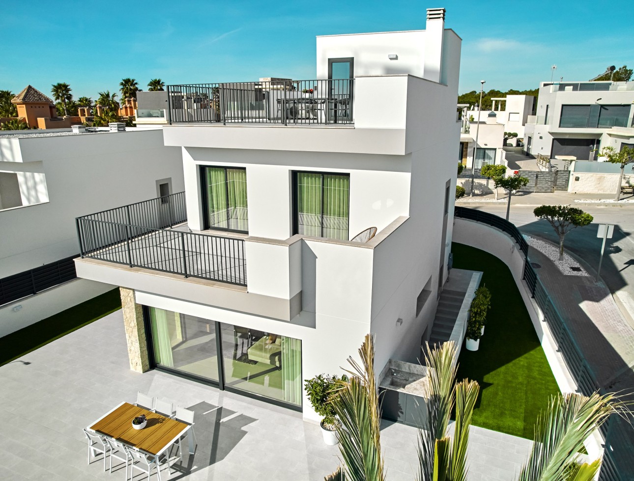 Neue Gebäude - Villa / Doppelhaushälfte - San Miguel de Salinas