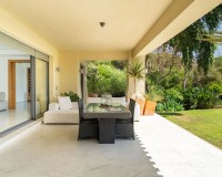 Neue Gebäude - Villa / Doppelhaushälfte - San Roque