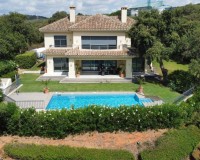 Neue Gebäude - Villa / Doppelhaushälfte - San Roque