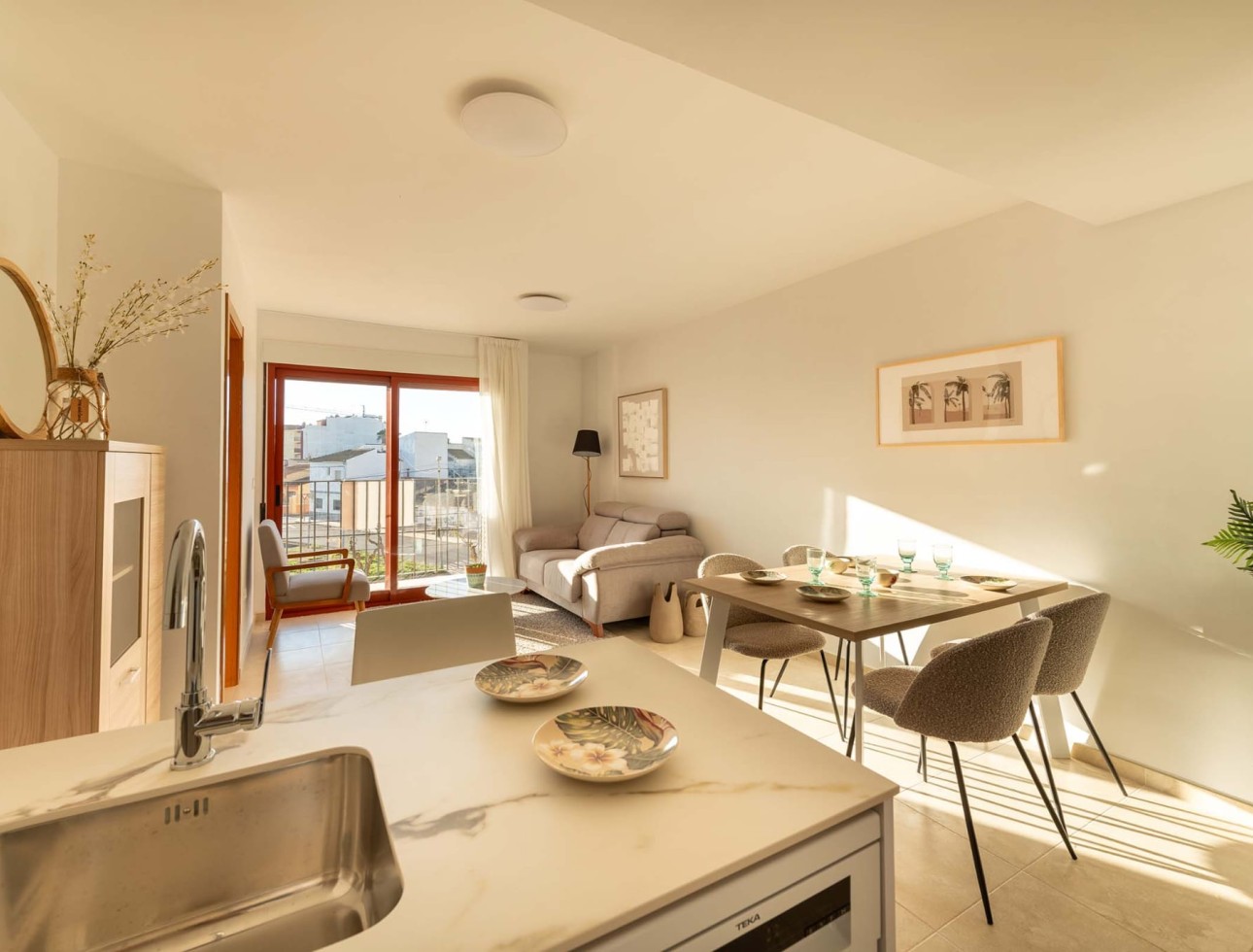 Neue Gebäude - Wohnung - Jerónimo y Avileses