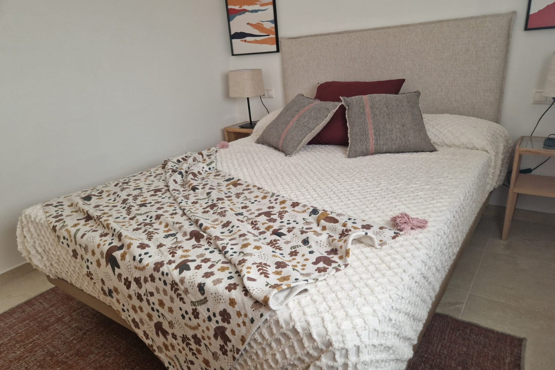 Neue Gebäude - Wohnung - Jerónimo y Avileses