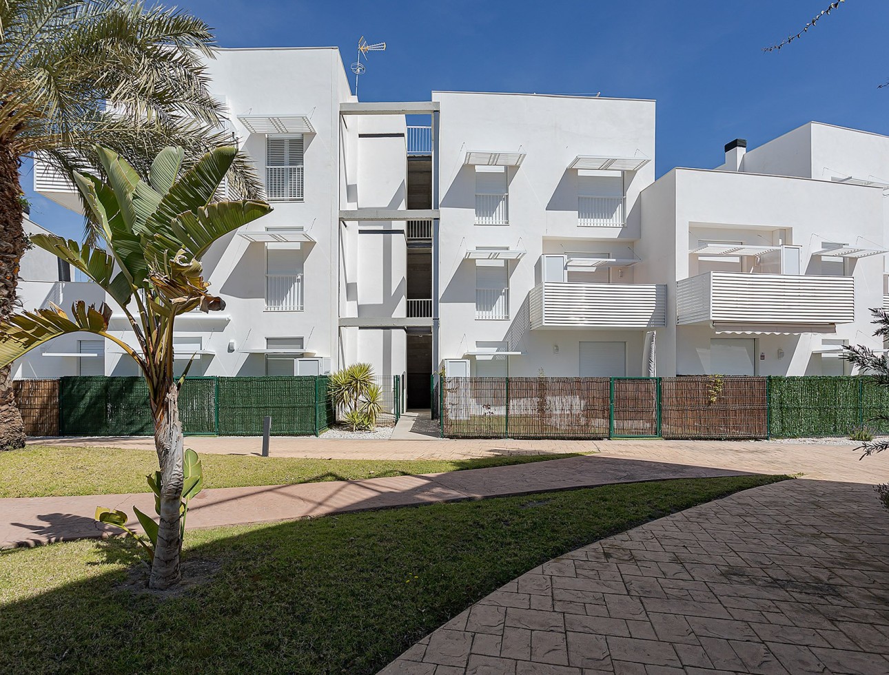 Neue Gebäude - Wohnung - Vera