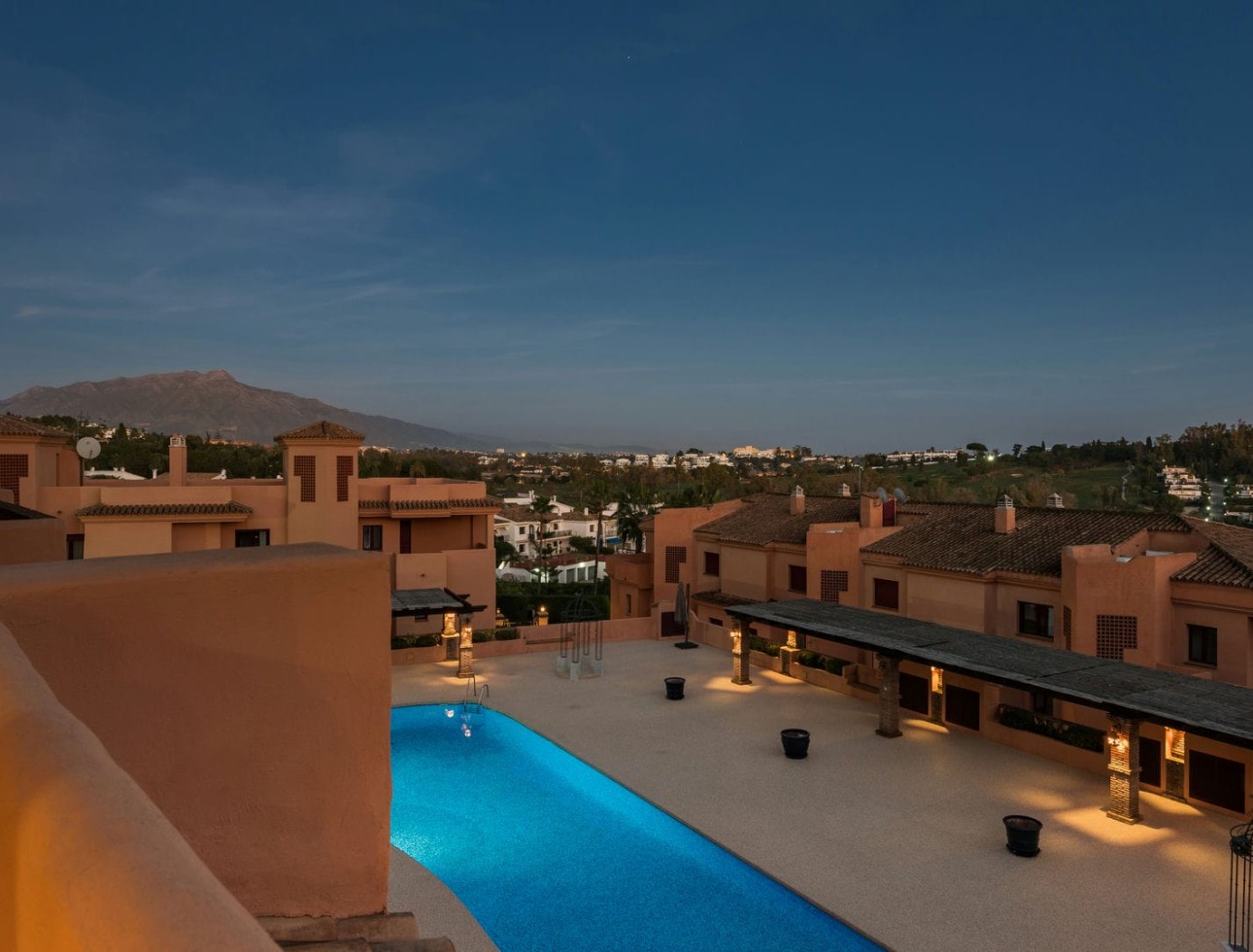 New Build - Apartment / flat - Benahavís