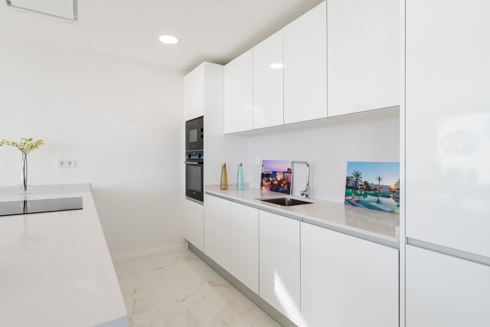 New Build - Apartment / flat - Estepona