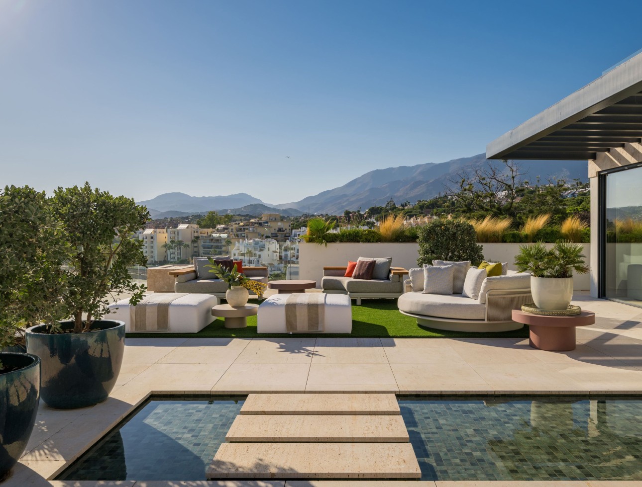 New Build - Apartment / flat - Estepona