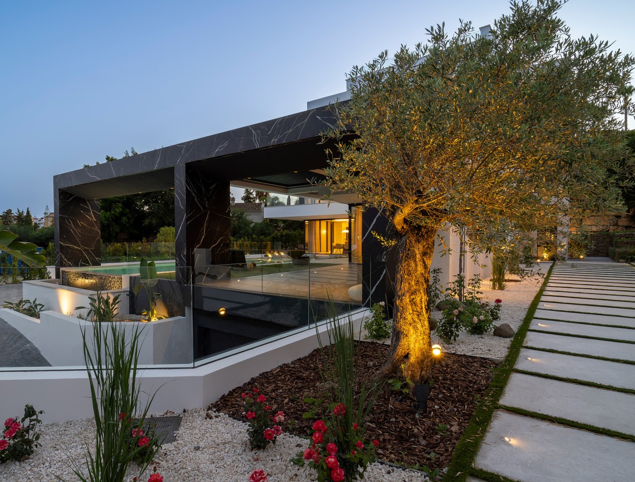 New Build - Villa / Semi-detached Villa - Benahavís