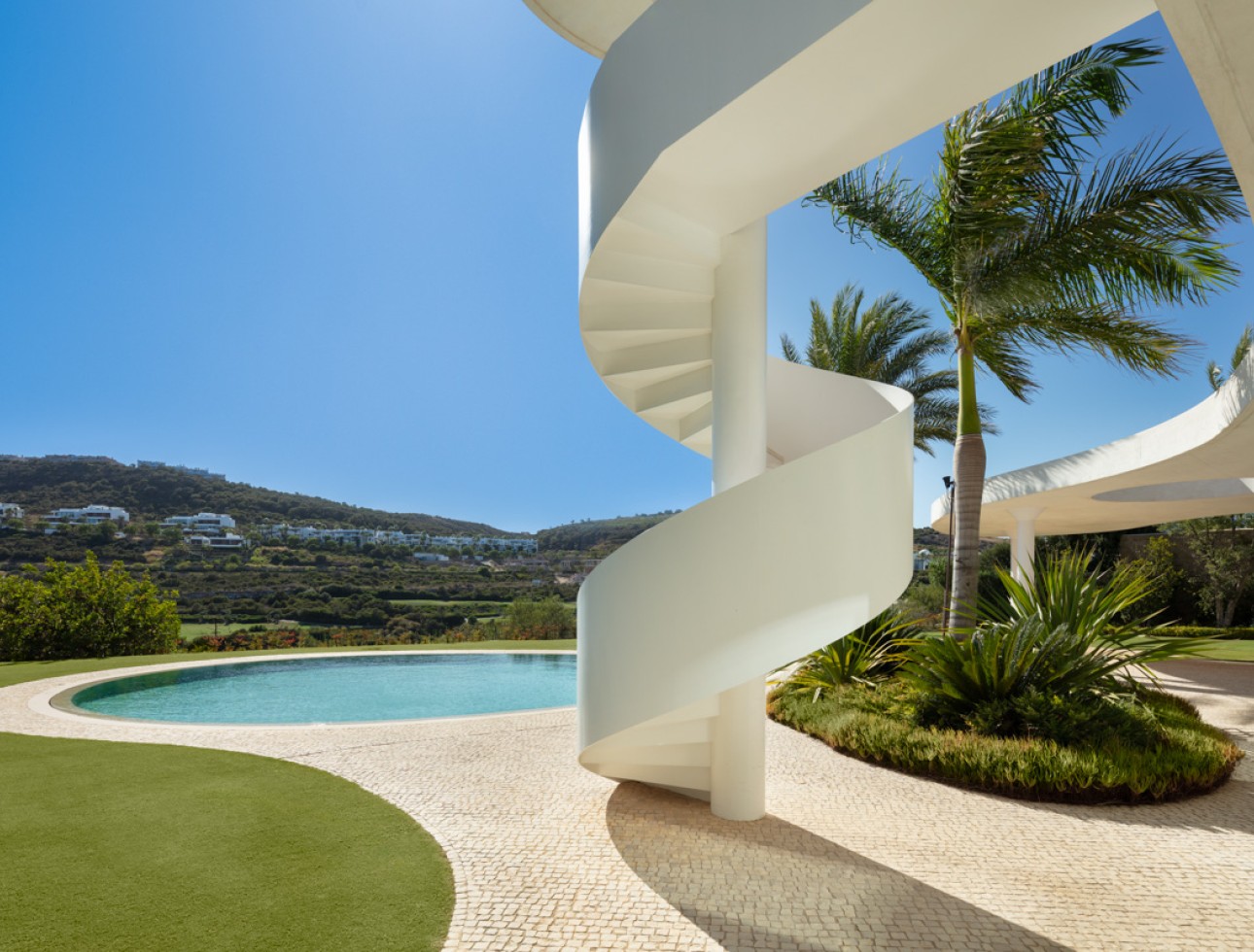 New Build - Villa / Semi-detached Villa - Casares