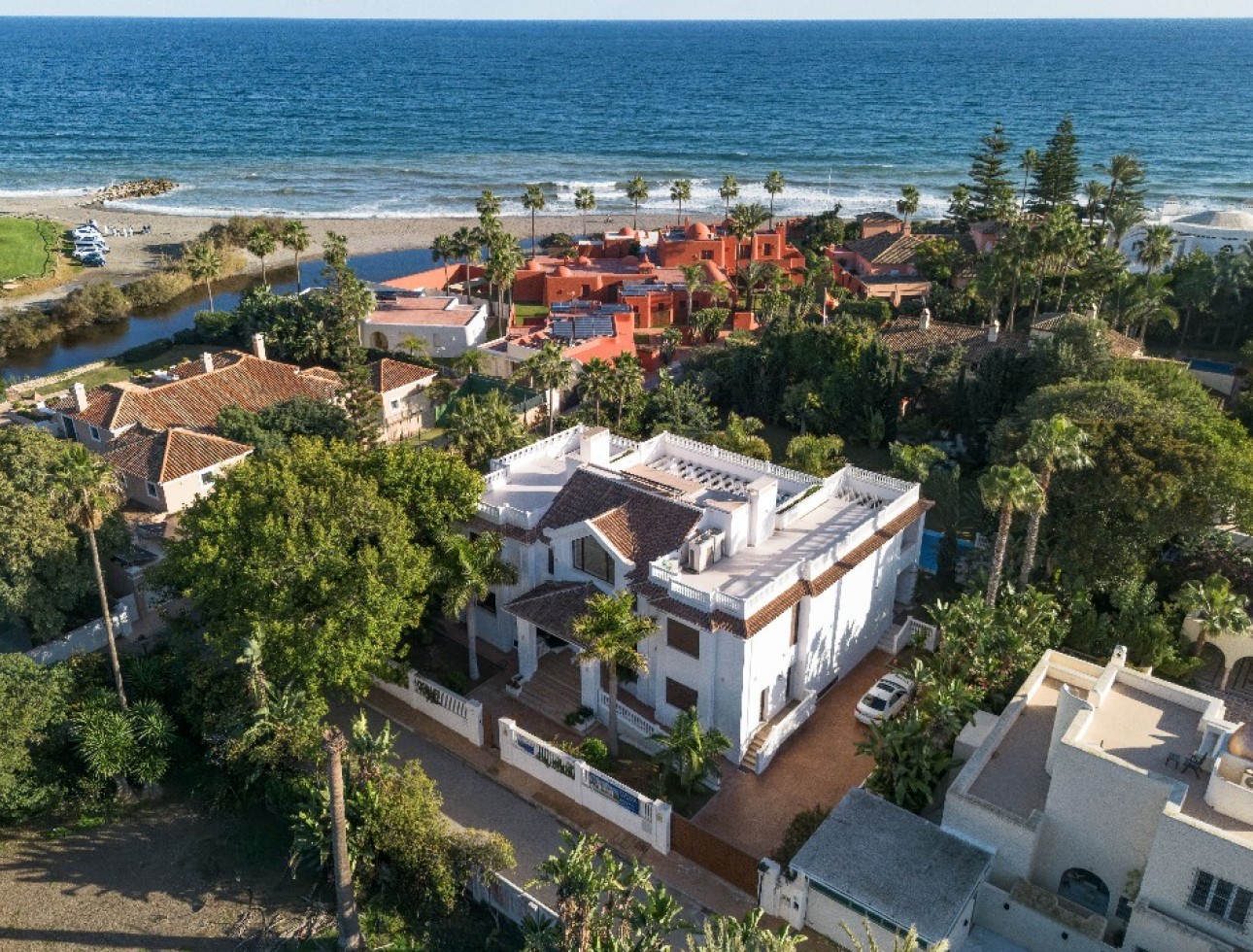 New Build - Villa / Semi-detached Villa - Estepona
