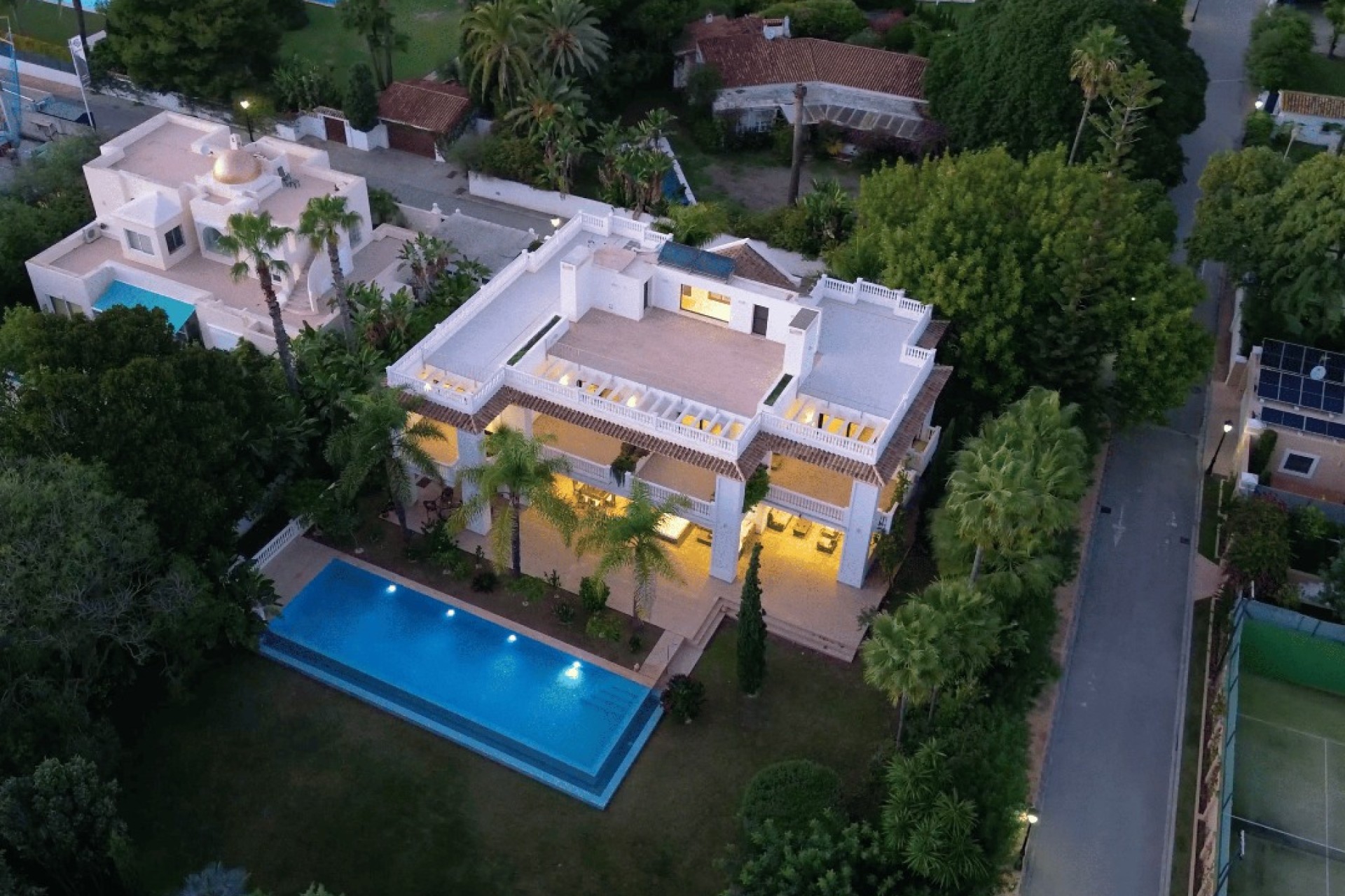 New Build - Villa / Semi-detached Villa - Estepona