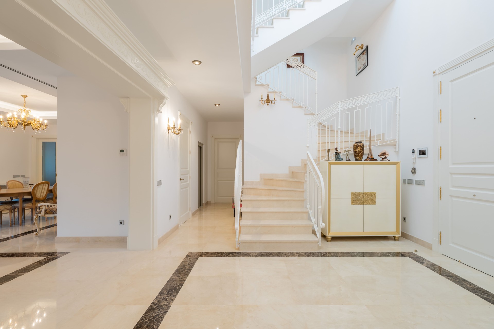 New Build - Villa / Semi-detached Villa - Estepona