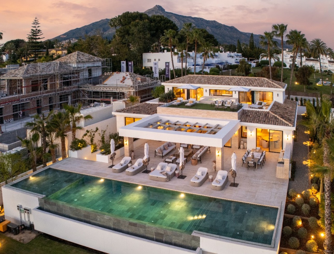 New Build - Villa / Semi-detached Villa - Marbella