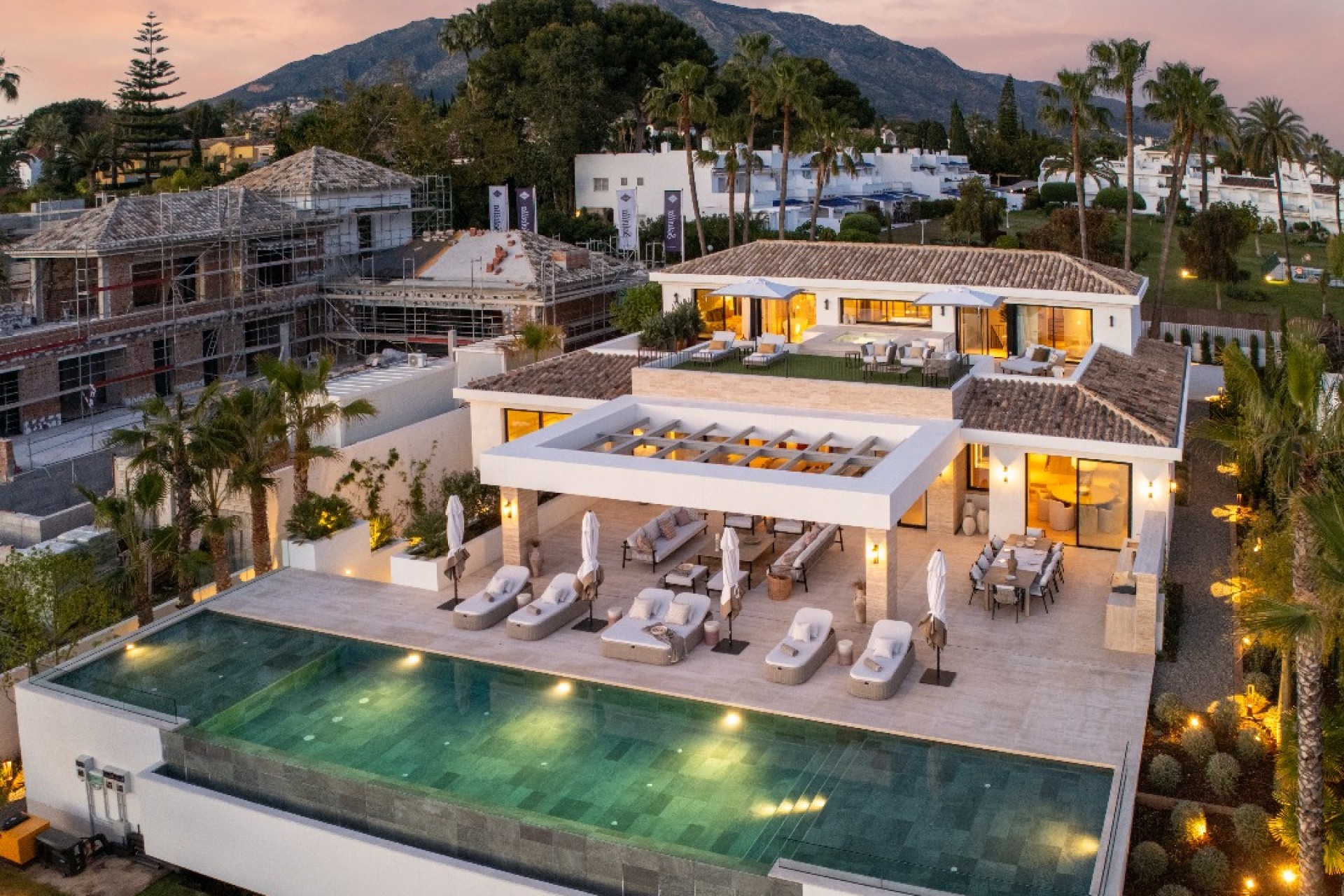 New Build - Villa / Semi-detached Villa - Marbella