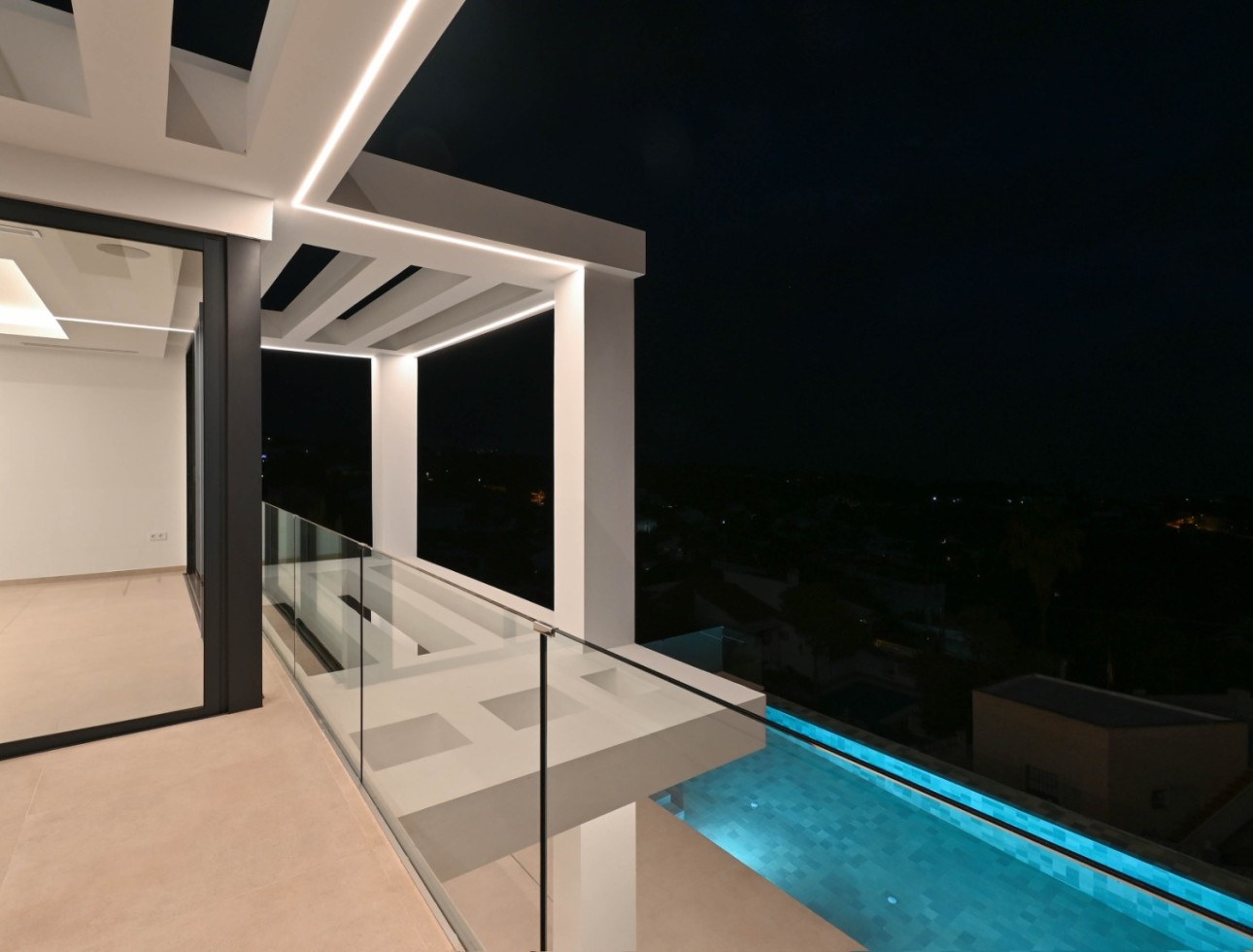 Nouvelle construction - Villa / Jumelée - Calpe