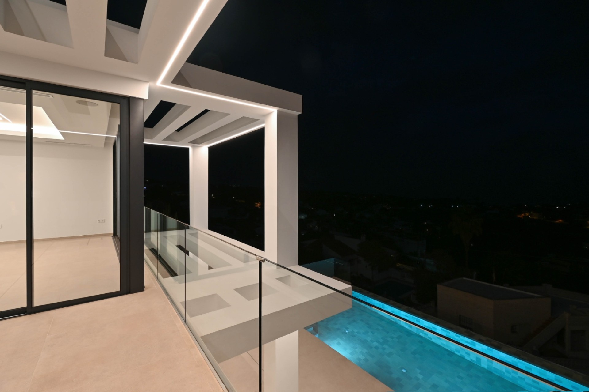 Nouvelle construction - Villa / Jumelée - Calpe