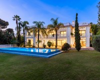 Nouvelle construction - Villa / Jumelée - Estepona