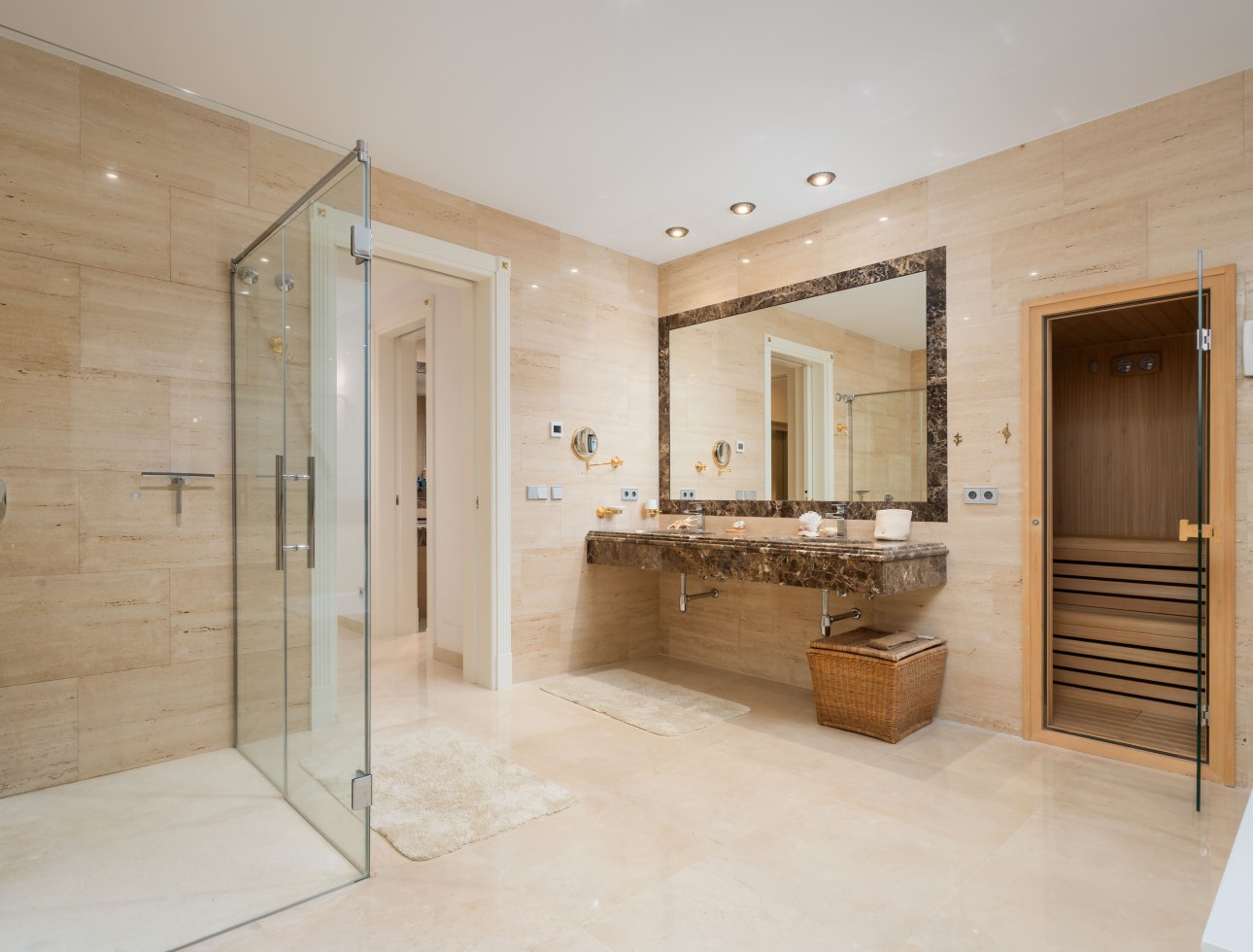 Nouvelle construction - Villa / Jumelée - Estepona