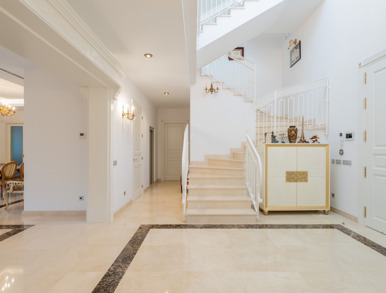 Nouvelle construction - Villa / Jumelée - Estepona